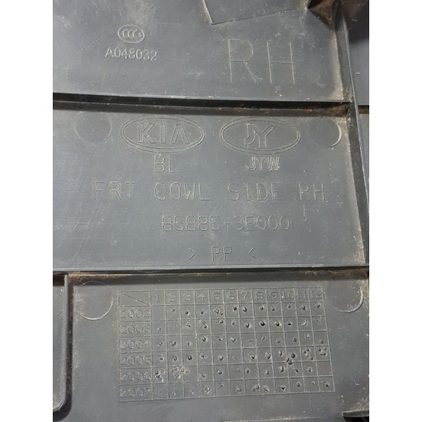 Moldura  Soleira Diant. Direita Kia Sorento 03/08 Cx652