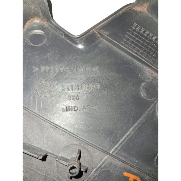 Acabamento Lateral Banco Carona Amarok 2014 (detalhe)
