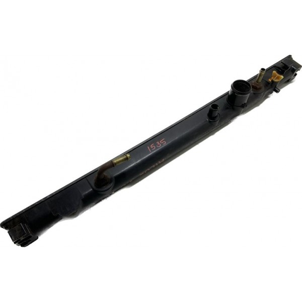 Caixa Inf Radiador Toyota Hilux Sw4 3.0 Automatica 05/15