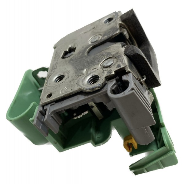 Fechadura Porta D.e Fiat Fiorino 2015/2021 Cx356