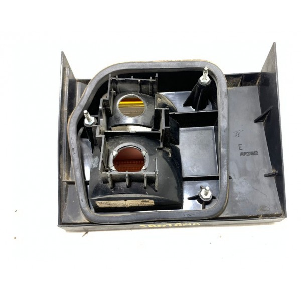 Lanterna Esquerda Capo Volkswagen Santana 91/97