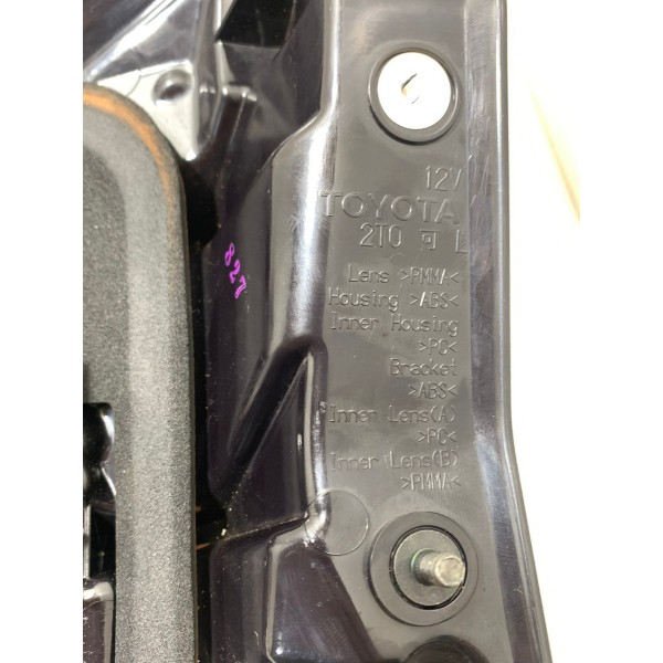 Lanterna Esquerda Capô Toyota Rav4 17/18 Cx562