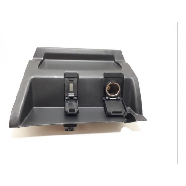 Moldura Entrada Pen Drive Auxiliar Tomada Honda Wrv 18 Cx196