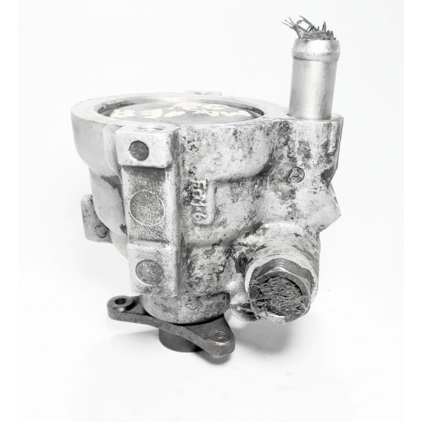 Bomba De Direção Master 2005 2.5  Cx326